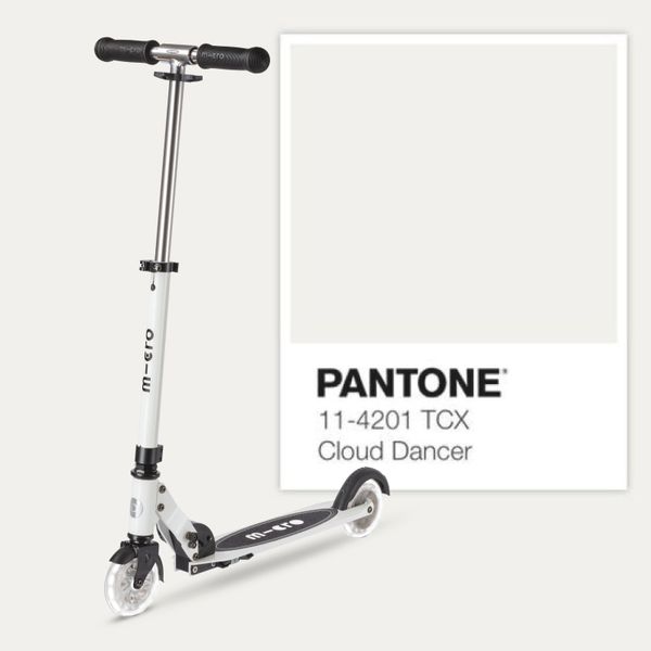 В мировые тренды с моделью самоката Micro Sprite Glow