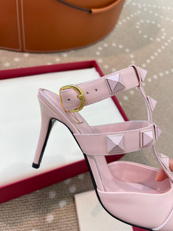 Valentino Garavani Roman Stud 8.5 cm