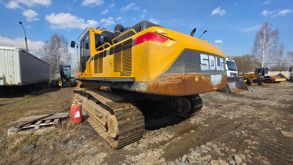 SDLG E6400 Экскаватор E6400F (Дизельный, 12,8 л, 333 л.с., АТ)