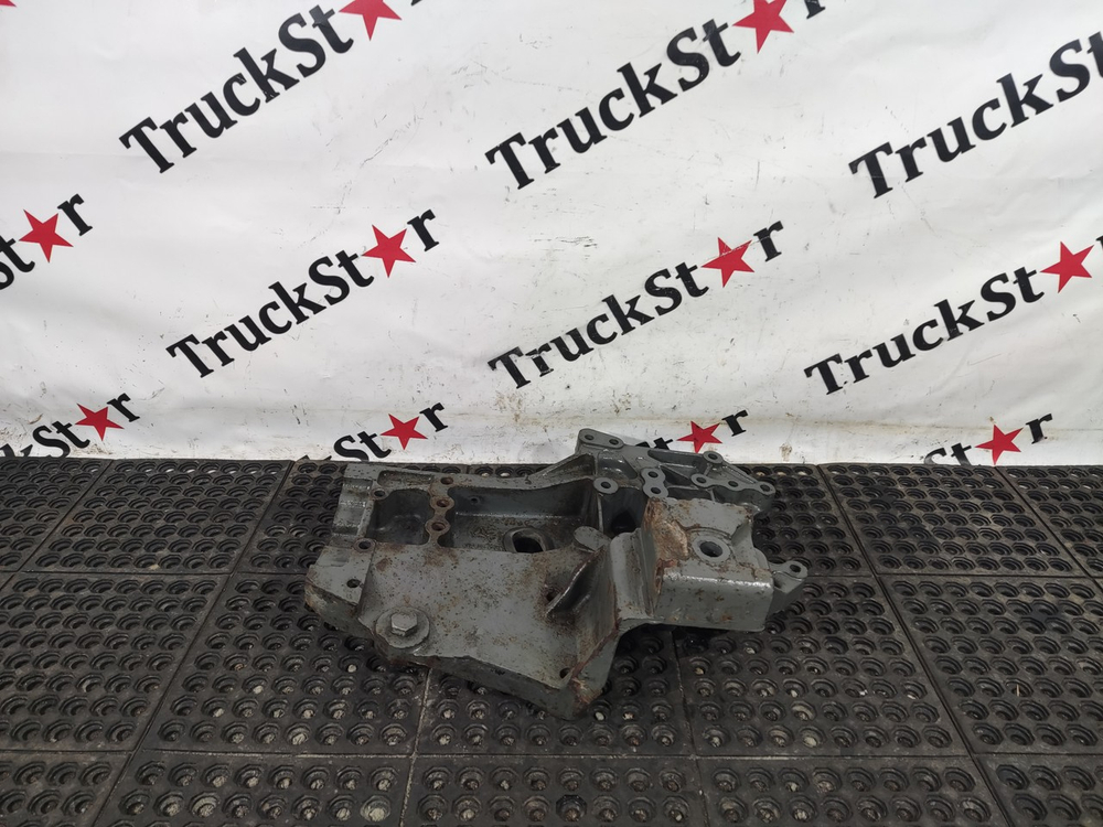 Кронштейн рессоры передней правый 2023г.