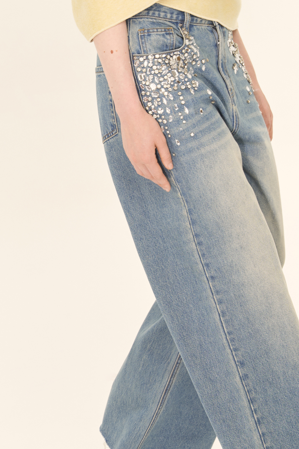 Джинсы со стразами (Кэрри Брэдшоу), голубые