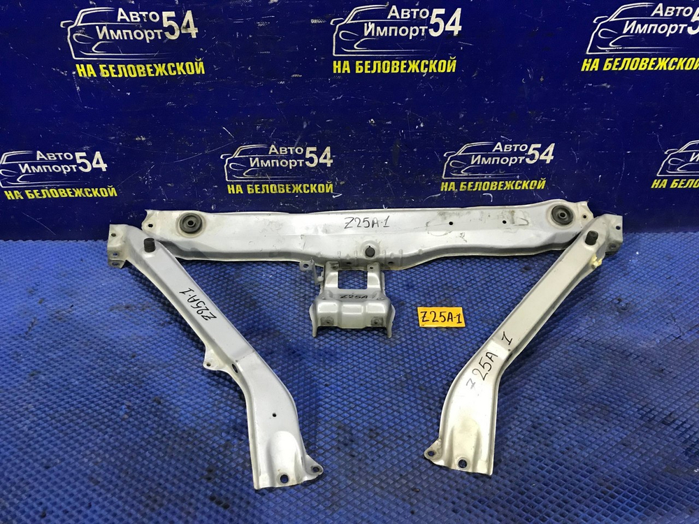 Рамка радиатора / телевизор MITSUBISHI COLT 2003