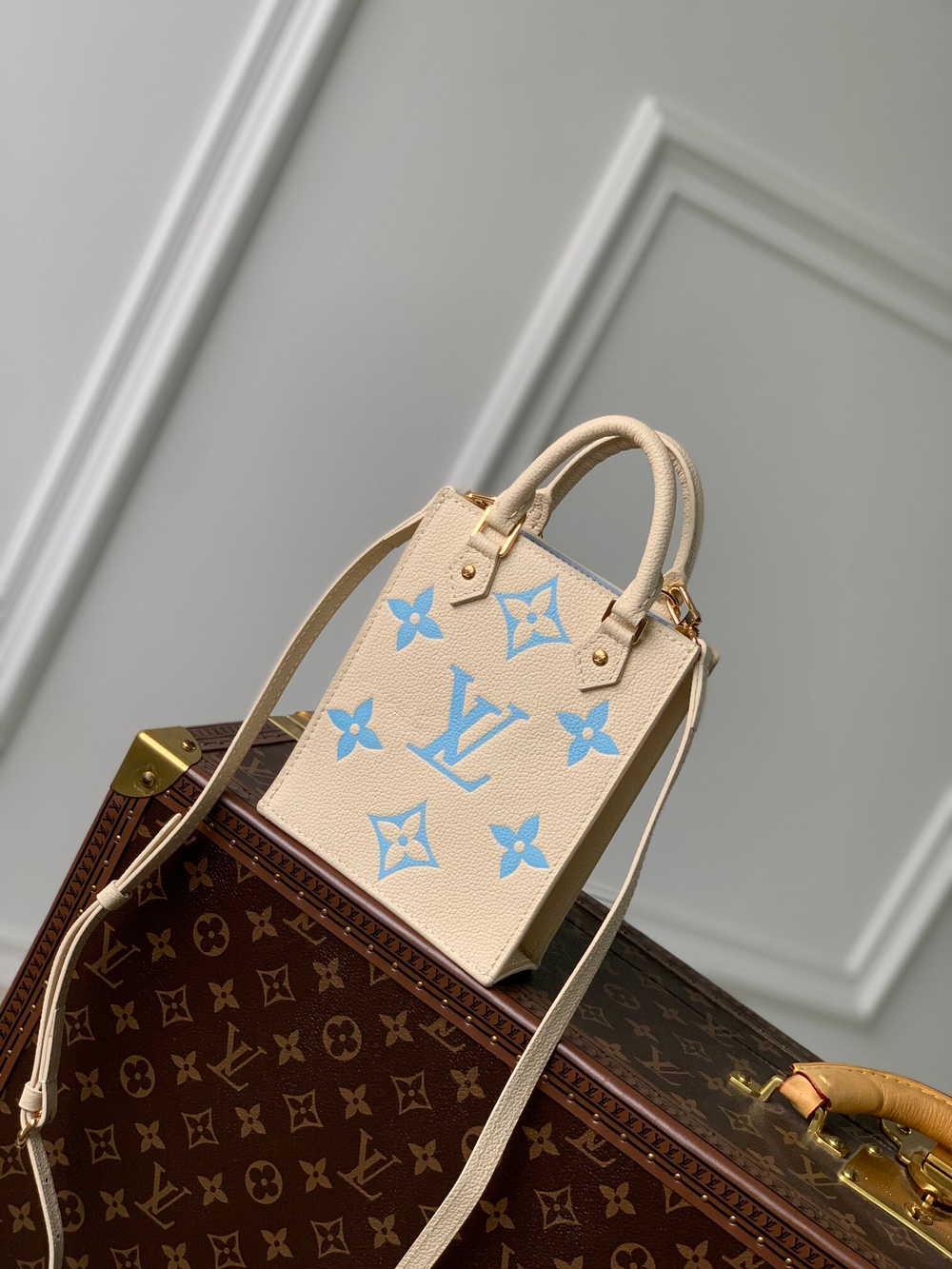 Louis Vuitton Petit Sac Plat