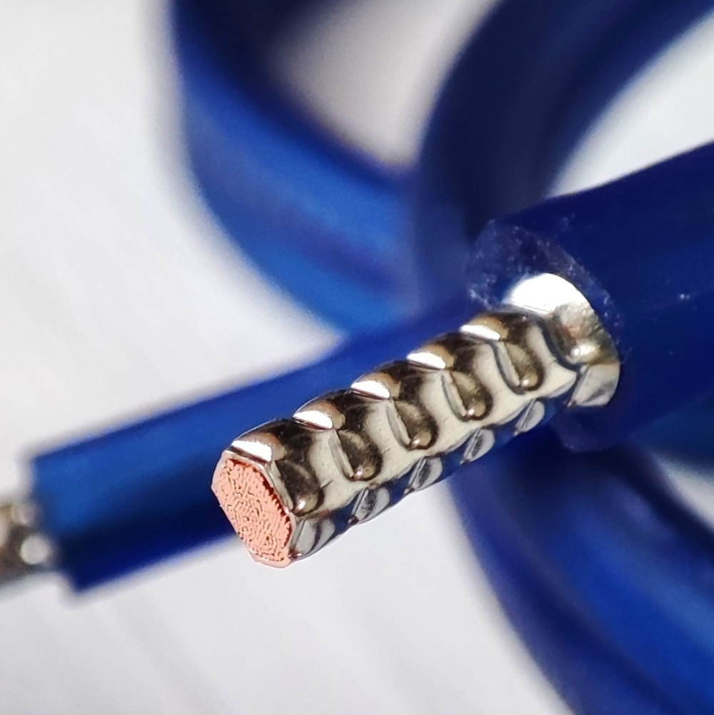 DAXX S32n Акустический кабель 12AWG (3.3мм.кв) из бескислородной меди -готовая пара-