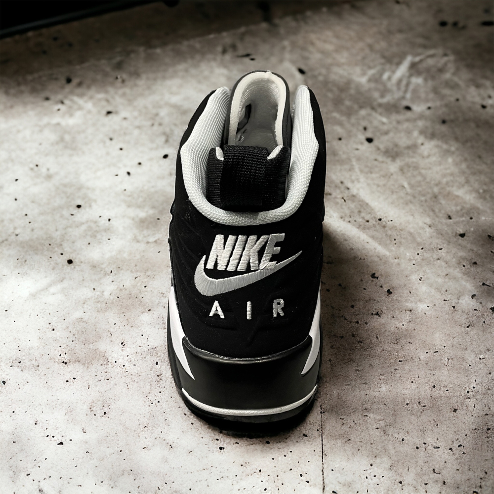 Nike Air Jordan 6 • Black