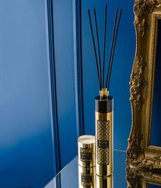 Black Oud golden, диффузор Vila Hermanos Oud collection, Ladenac Milano