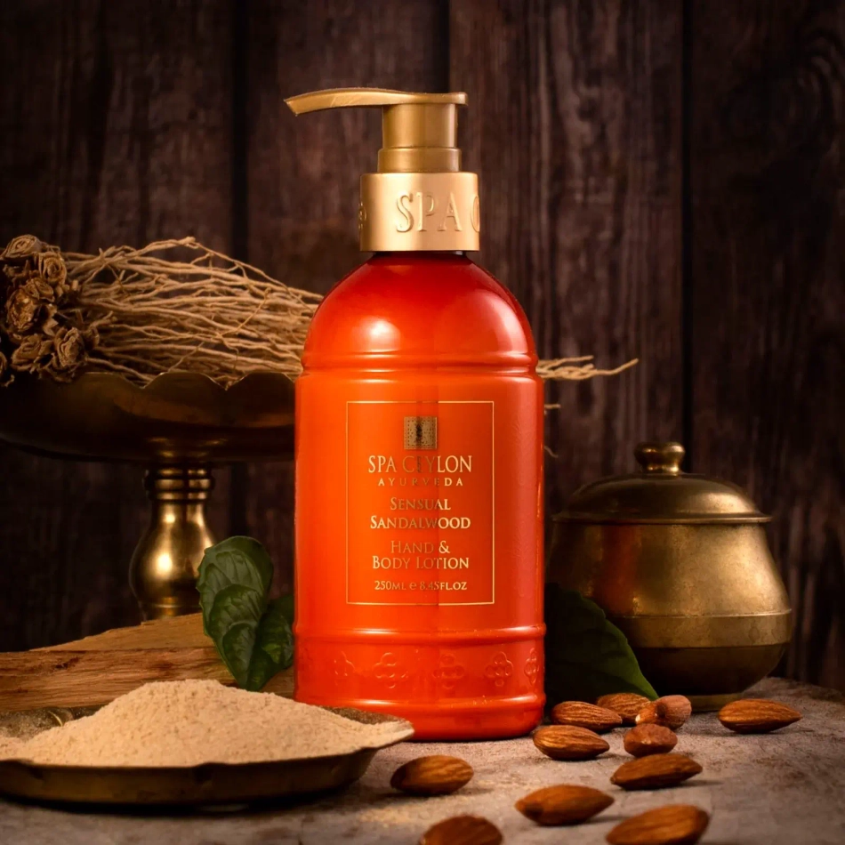 Лосьон для рук и тела "ЧУВСТВЕННЫЙ САНДАЛ" (250мл)