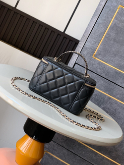 Chanel Bag 19 cm