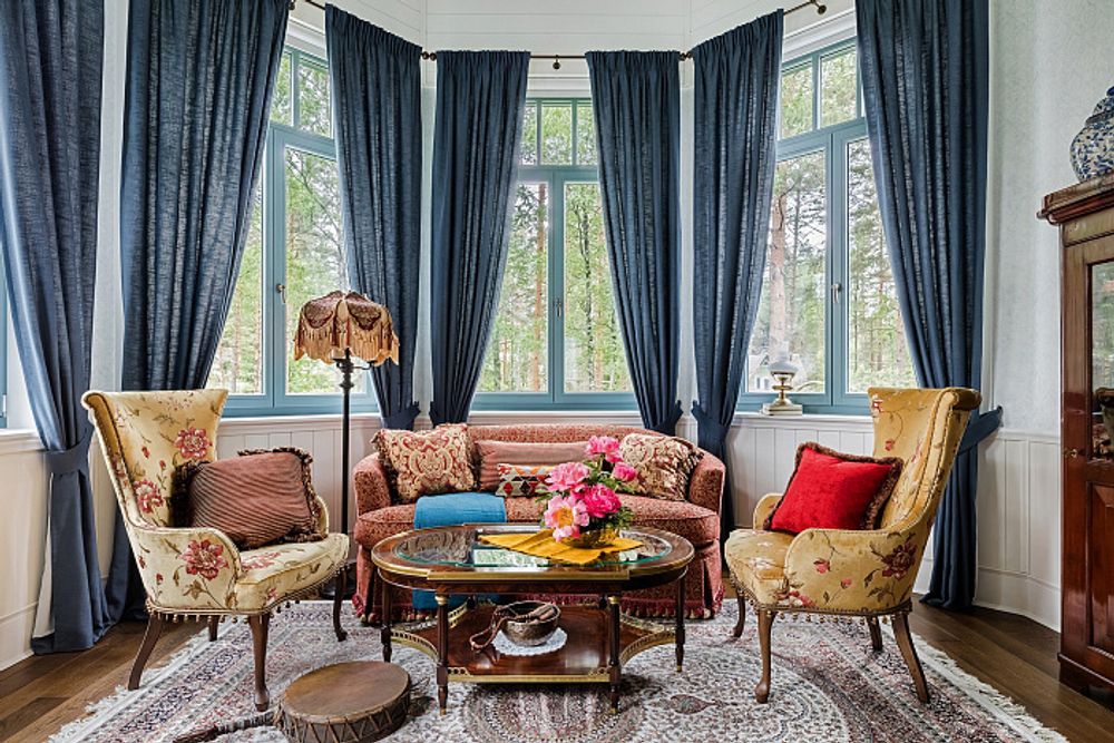 Журнальный стол "Семейные истории"