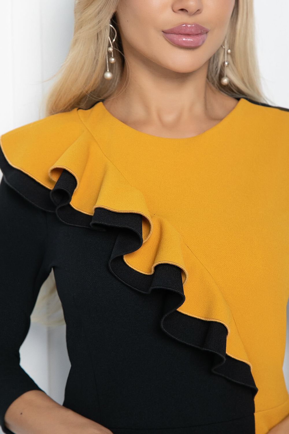 Платье Эванесса (черно-желтое) П12748-35М LT Collection