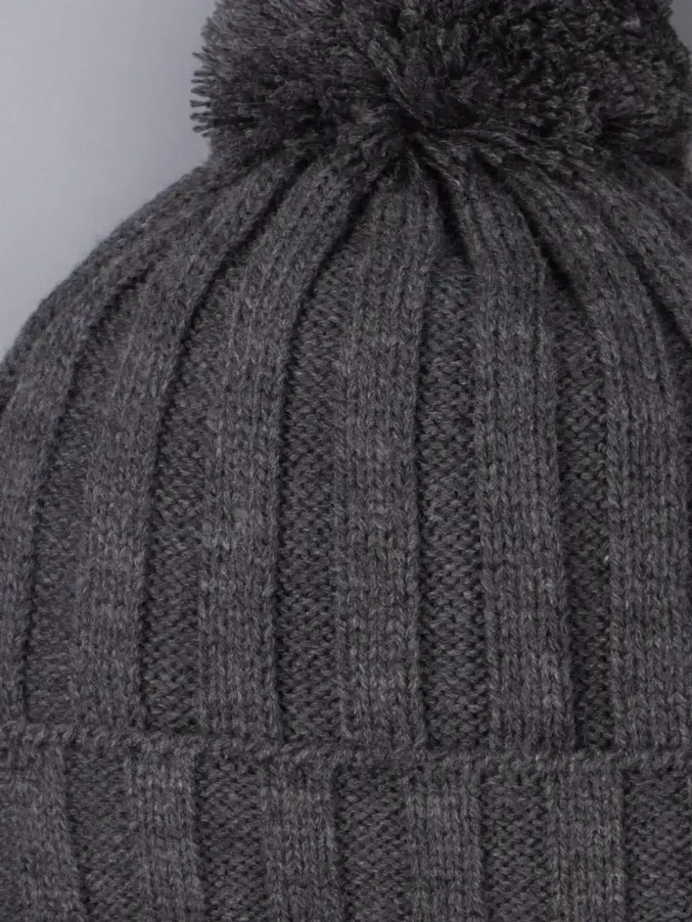 Шапка детская вязаная осенняя с помпоном