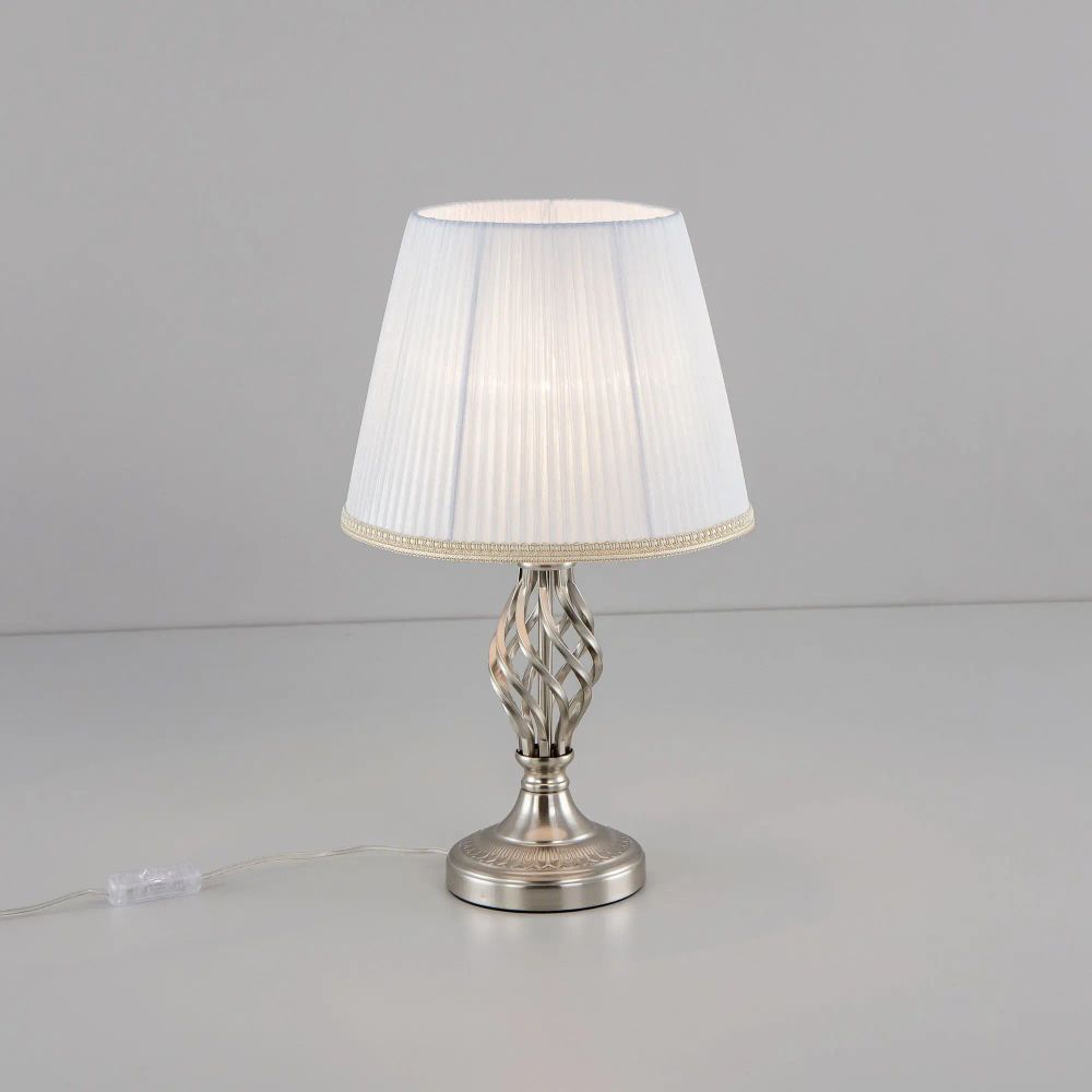 Citilux Вена CL402811 Настольная лампа с абажуром Хром