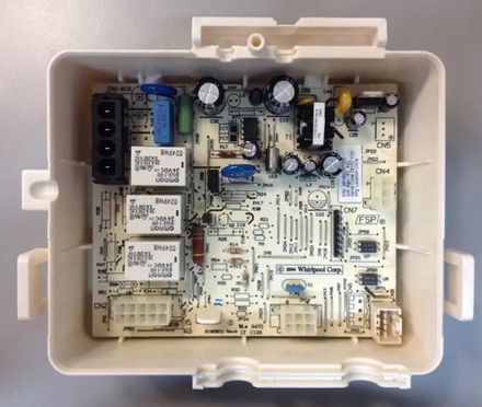 Электронный модуль для холодильника Whirlpool (Вирпул) БОЛЕЕ НЕ ПОСТАВЛЯЕТСЯ - СНЯТ С ПРОИЗВОДСТВА