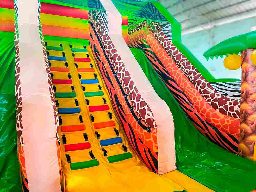 Коммерческий надувной батут «Сафари Ультра 2», 10*6*6 м