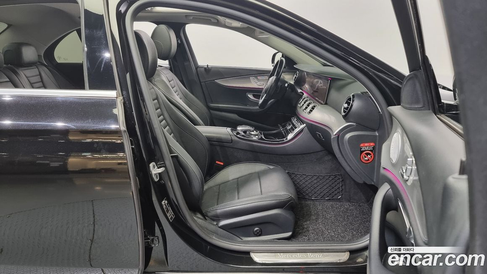 Mercedes-Benz E-Class W213 E300 AMG Line (09.2019)