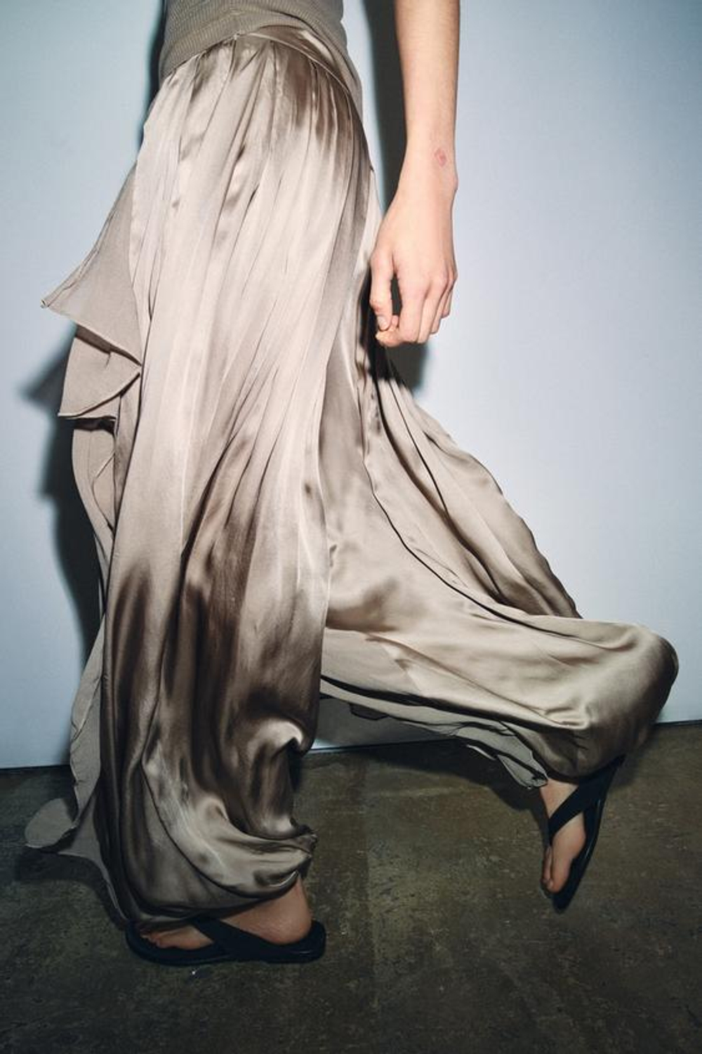 ZARA БРЮКИ-ШАРЫ С ВОЛАНАМИ — ZW COLLECTION, СЕРО-КОРИЧНЕВЫЙ