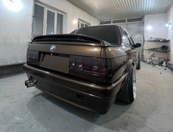 BMW E30 Mtech2 Спойлер (Реплика "Стекловолокно")
