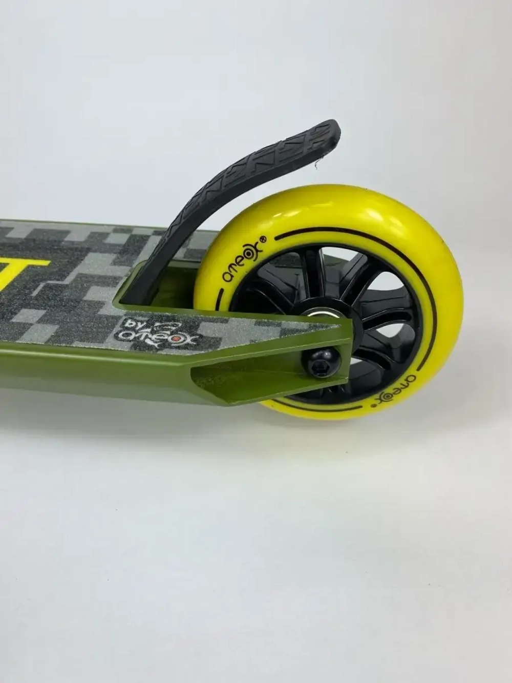 Трюковой самокат Ateox Combat Camo/Yellow 2021