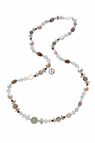 Романтичные бусы Камелия с пренитом, аквамарином, дымчатым кварцем и агатом