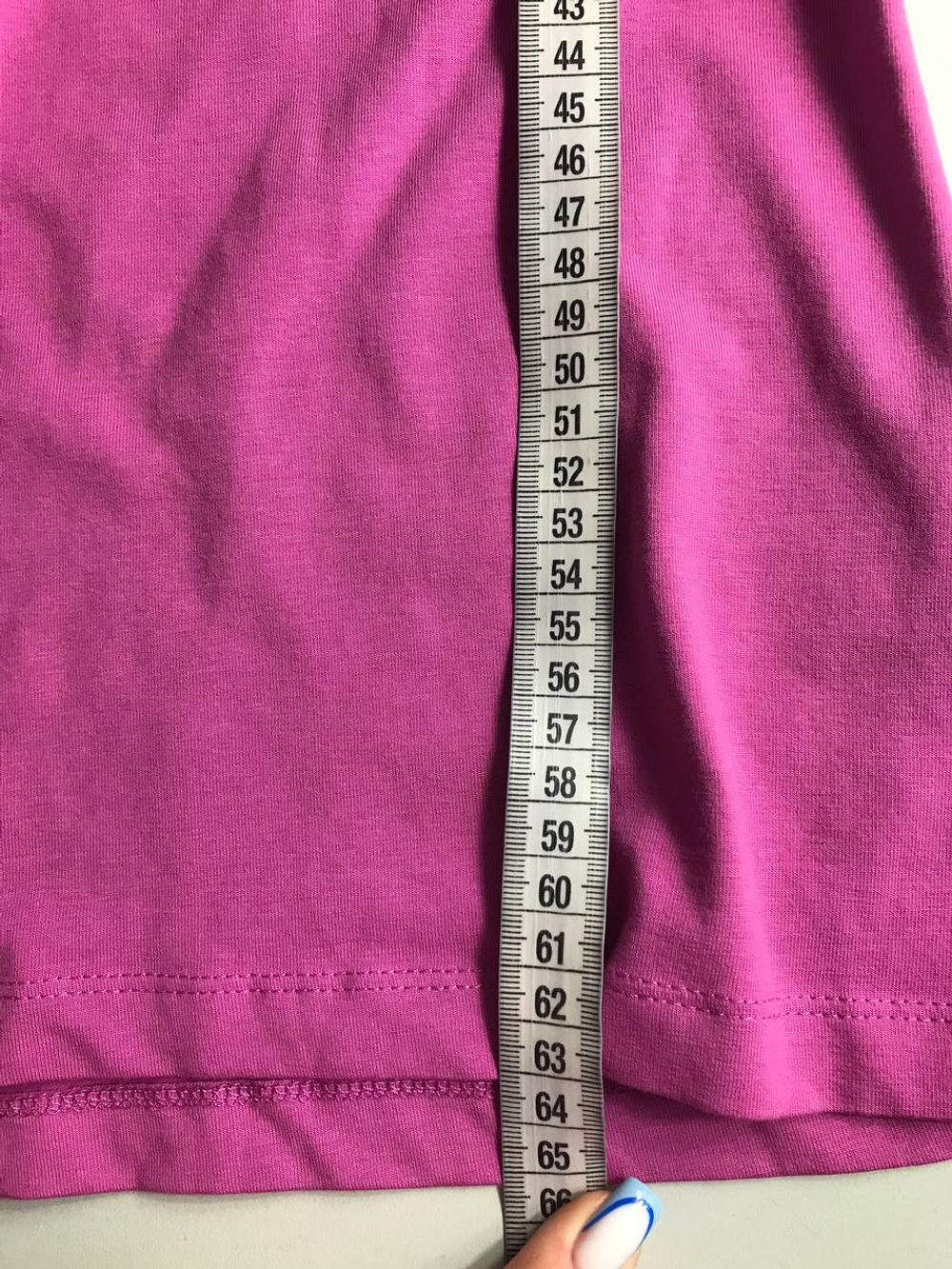 Лонг Weekday цвета фуксии, маркировка М, визуально на 46 размер