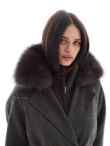 Серое кашемировое пальто с воротом из лисы