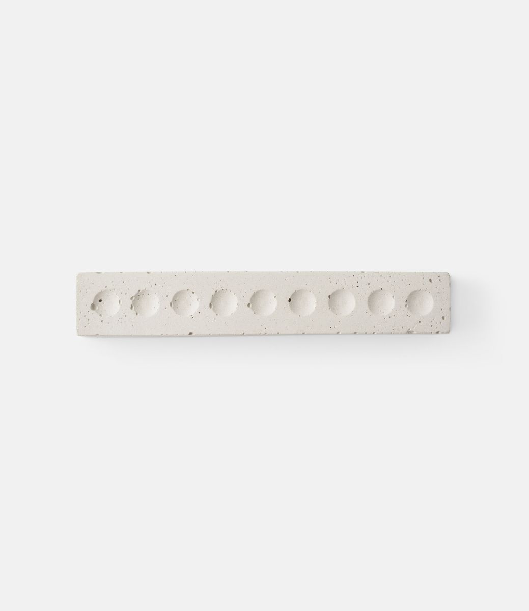 Orijin Concrete Base — подставка для талисманов Thinking Egg