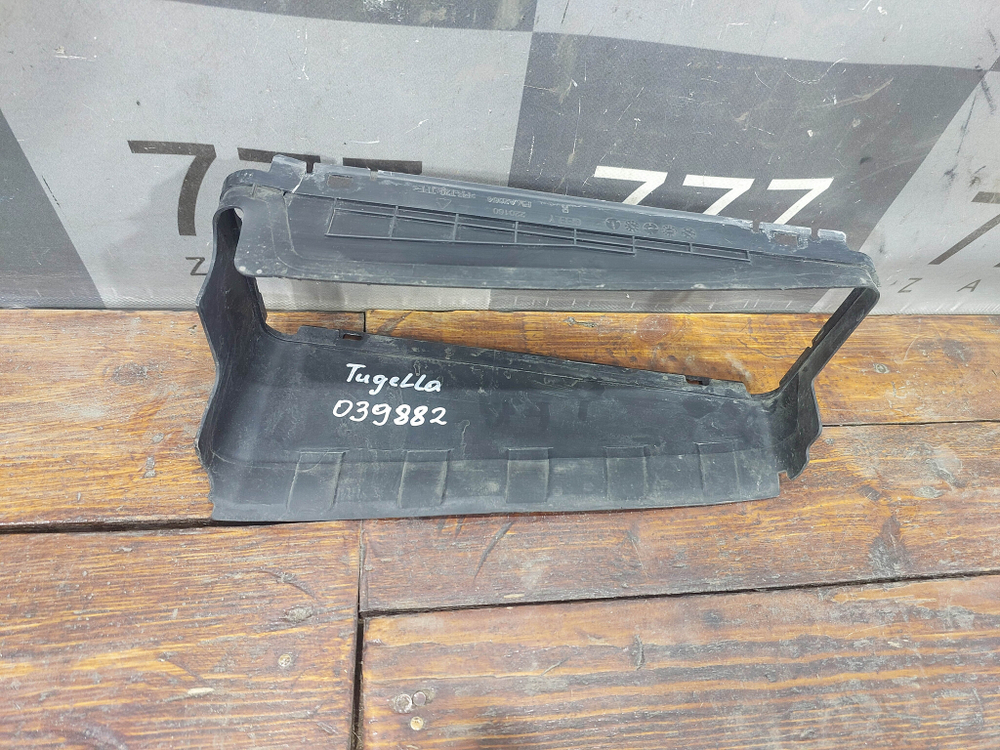 Воздуховод радиатора правый верхний Geely Tugella 19-нв Б/У Оригинал 220160