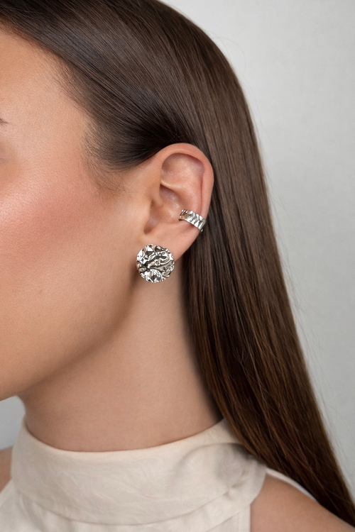 Серьги "Мятые медальоны" на английском замке