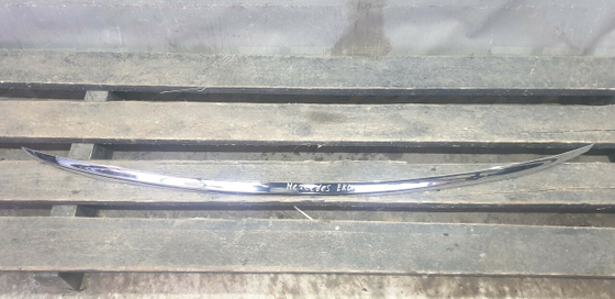 Молдинг крышки багажника Mercedes E-Class (W213) 16-21 Б/У Оригинал A2137570000