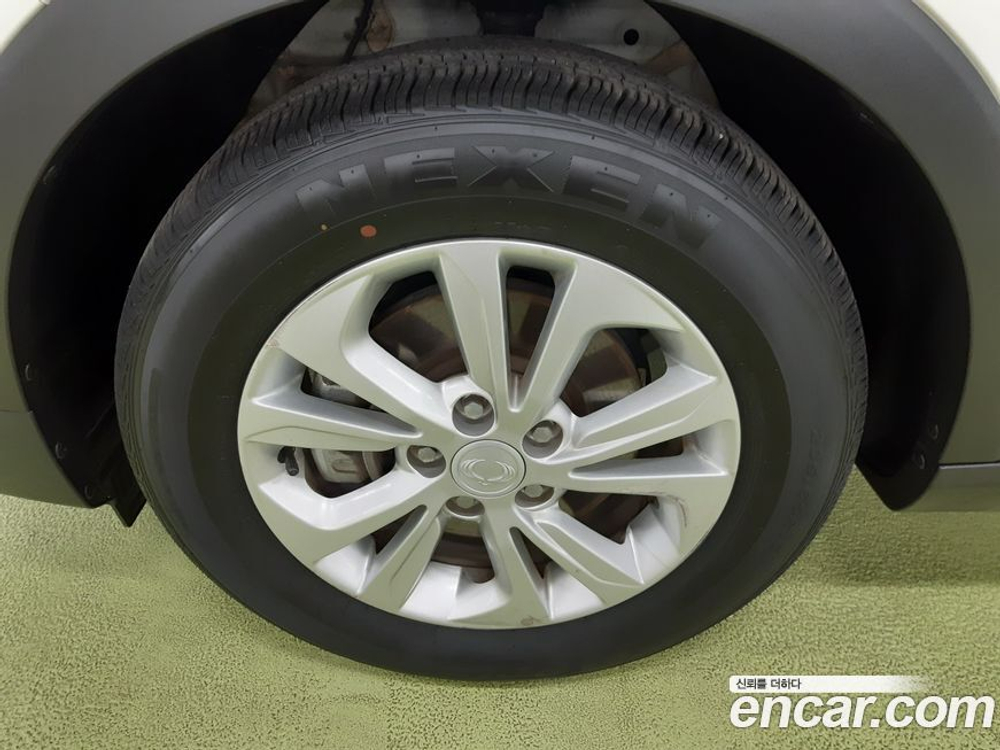 KG Mobility (Ssangyong) Very New Tivoli Бензин 1.5 2WD (03.2020)