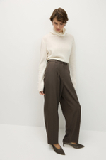 Брюки бананы