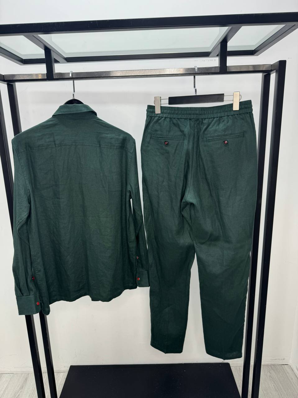 Льняной костюм Kiton