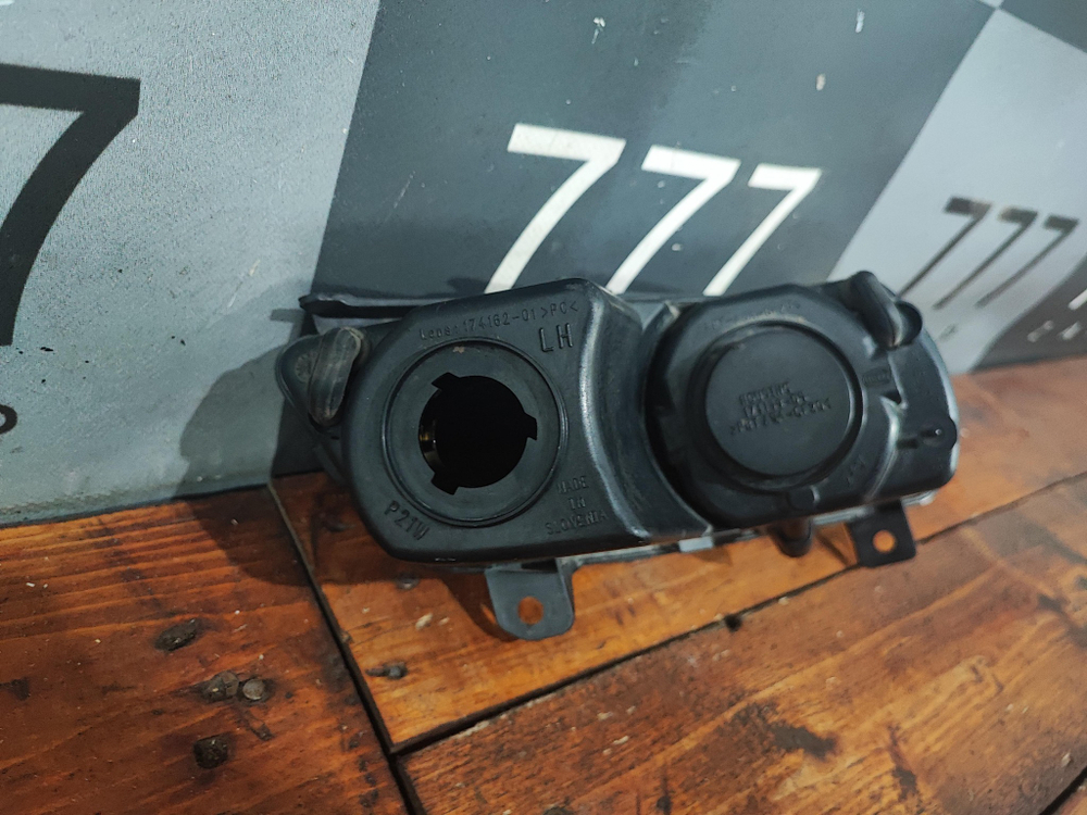 ПТФ передняя левая Volkswagen Polo 5 15-20 Б/У Оригинал 6R0941061D