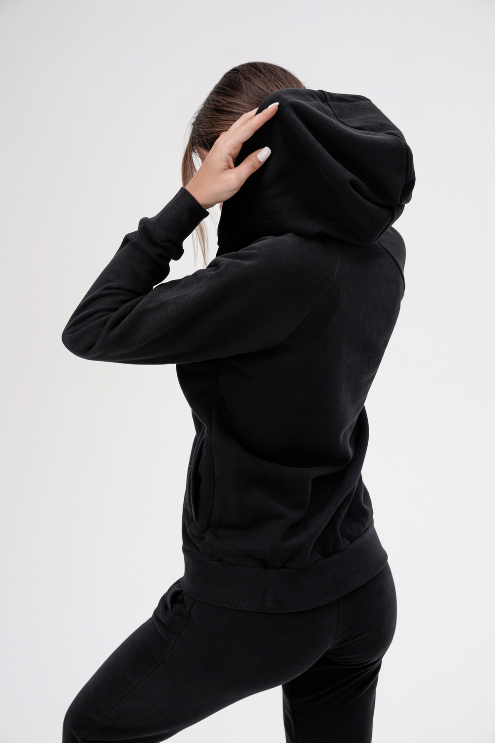 Женская тостовка NEBBIA  845 Women's Classic Zip-Up Hoodie INTENSE Signature Black