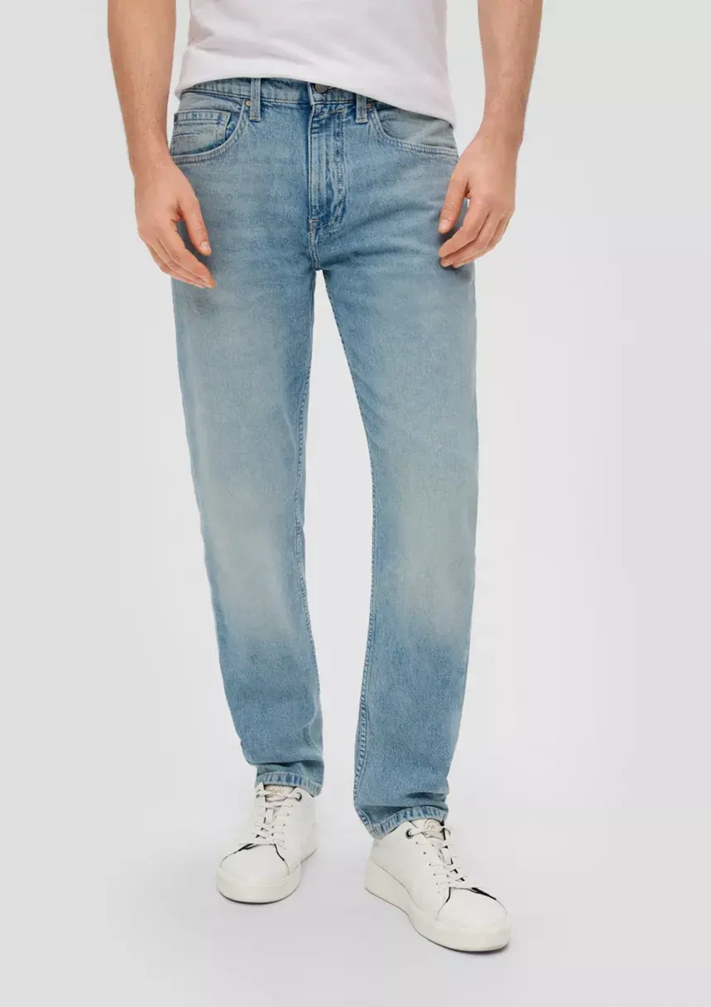 Джинсы Jeans Mauro / Regular Fit / High Rise / Tapered Leg s.Oliver