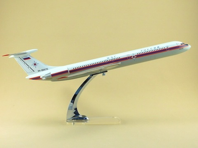 Модель самолета Ил-62М (М1:100, МЧС)