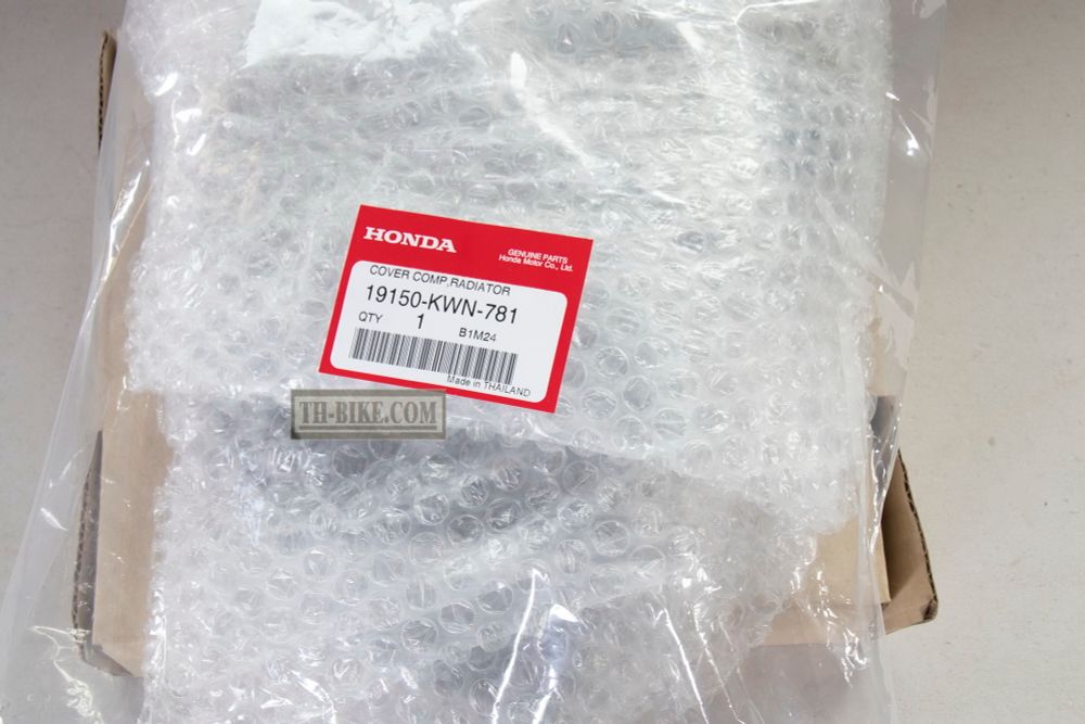 19150-KWN-781  (19150-KWN-780) COVER COMP., RADIATOR, Honda PCX