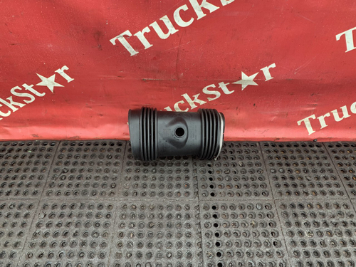 Патрубок воздушного фильтра 2017г