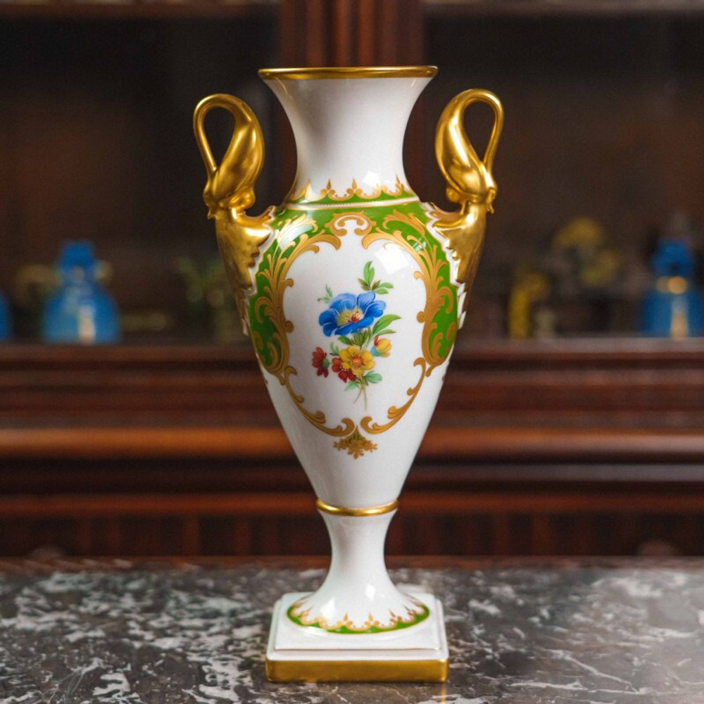 Парадная ваза