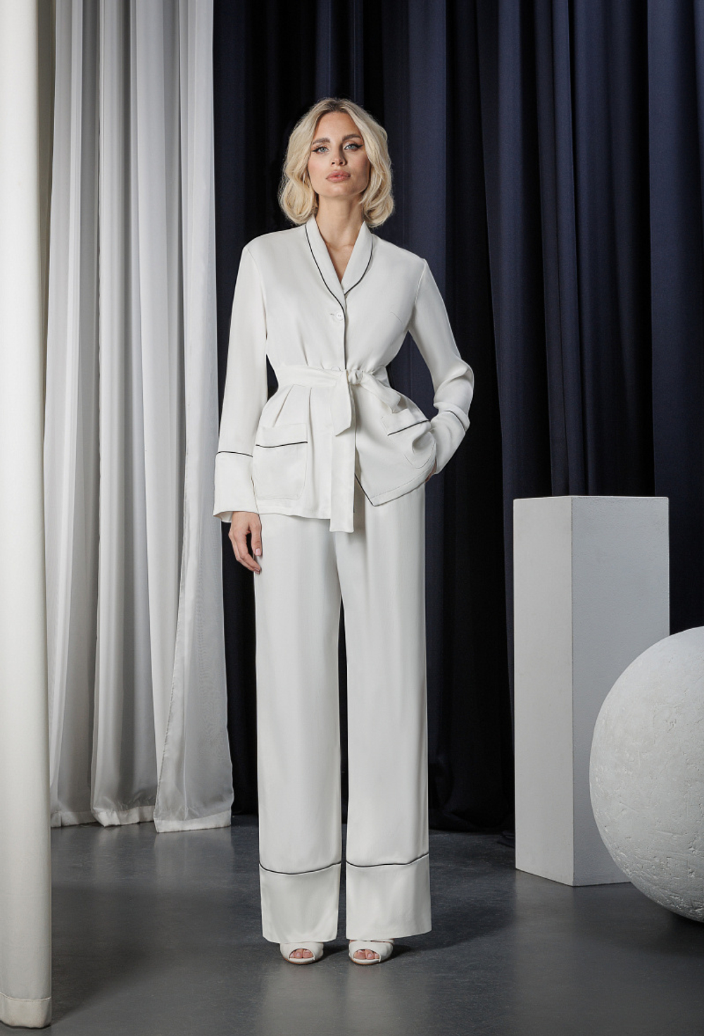 Костюм пижамный брючный белый 20-02-24 SS