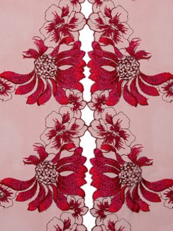 05-155 Вышивка на неэл. сетке 22 см, темно-красный/бордовый/люрекс (правая)