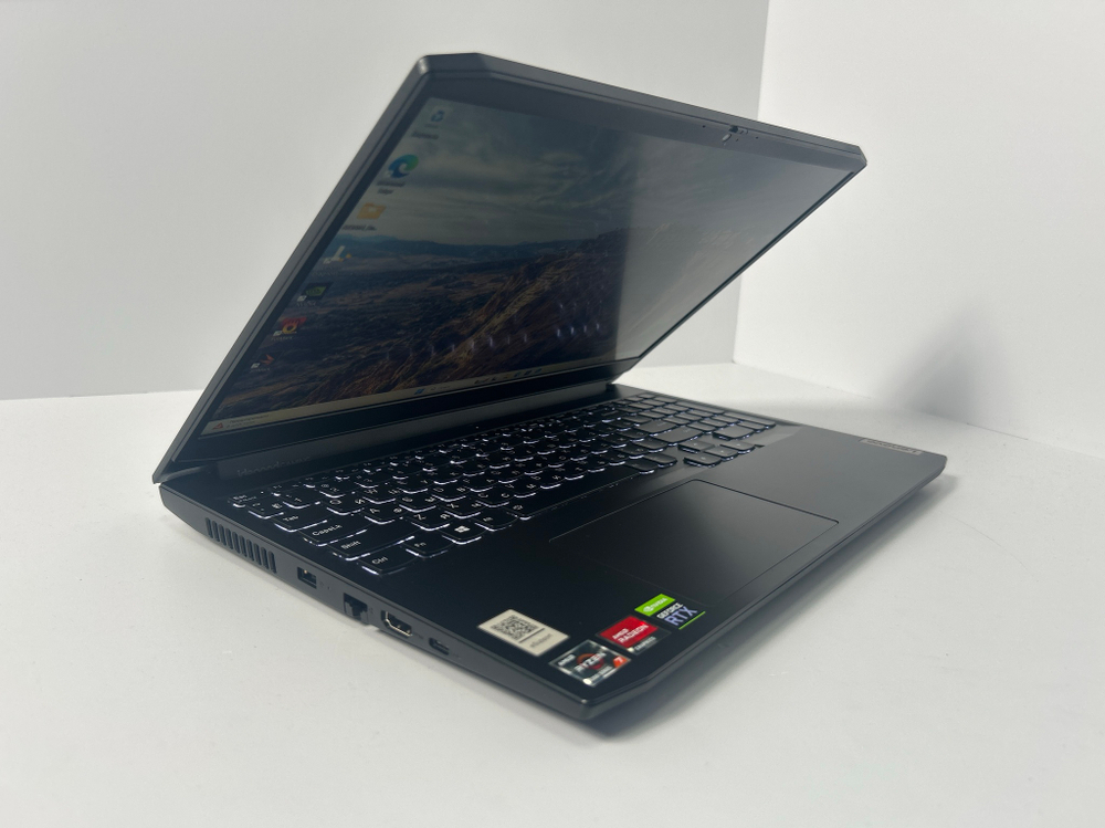 Ноутбук Lenovo IdeaPad Gaming 3 15ACH6 (82K200H3RK) 15.6"/AMD Ryzen 5 5600H/RAM 16GB/SSD 512GB/NVidia GeForce RTX 3050 4GB/1920*1080/IPS 120 Hz/DOS/Подсветка кл-ры: LED/Чёрный. Состояние: B1
