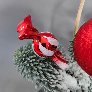 Новогодняя композиция в корзинке