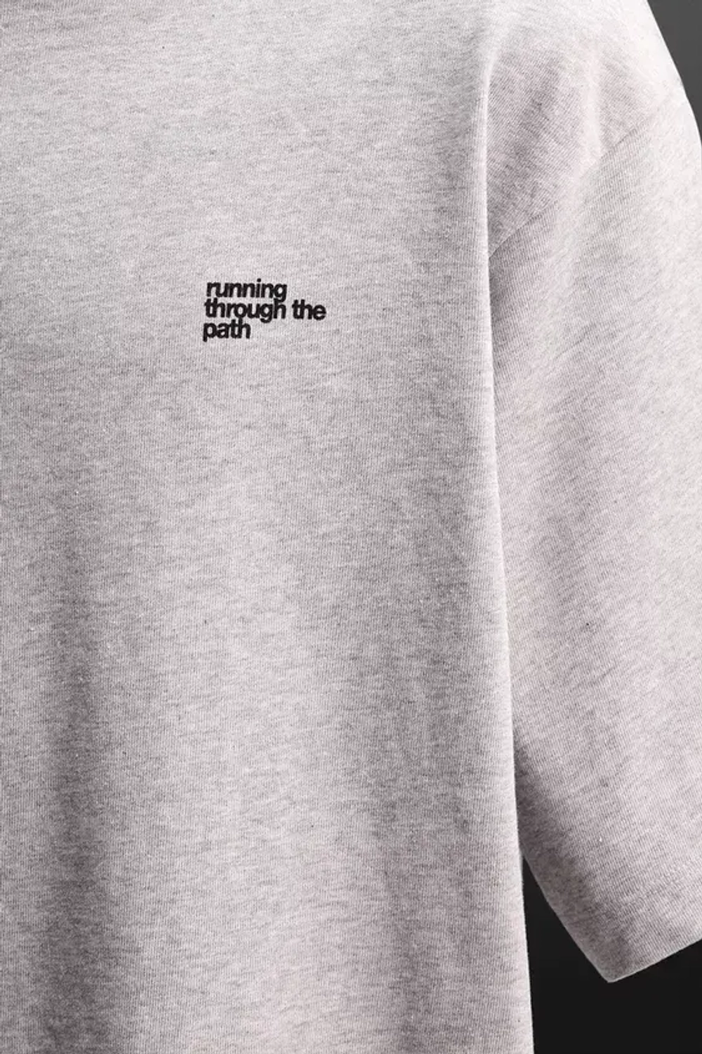 ZARA ФУТБОЛКА С КОНТРАСТНЫМИ ПРИНТАМИ, СЕРЫЙ С МЕЛАНЖЕВЫМ ЭФФЕКТОМ