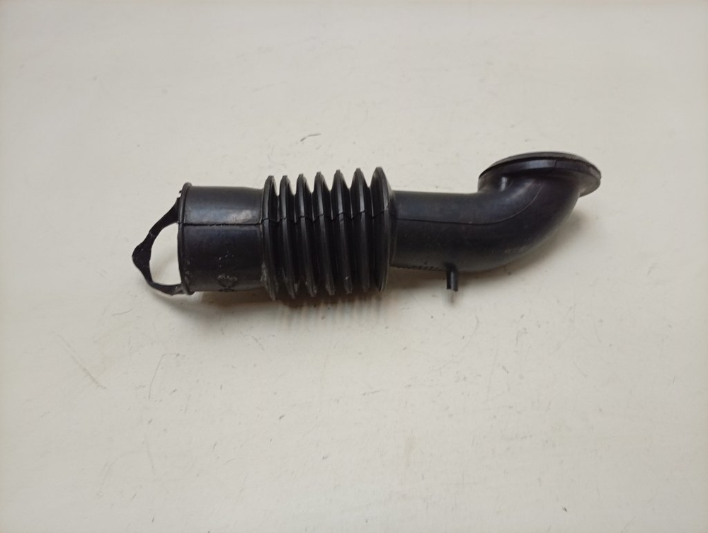 IWSE6125 кт72 Заливной патрубок для стиральной машины Indesit 230003360 б/у