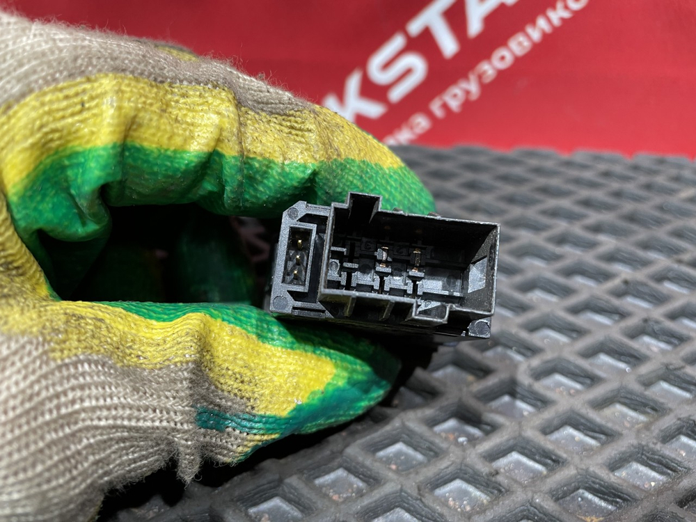 Кнопка блокировки дифференциала