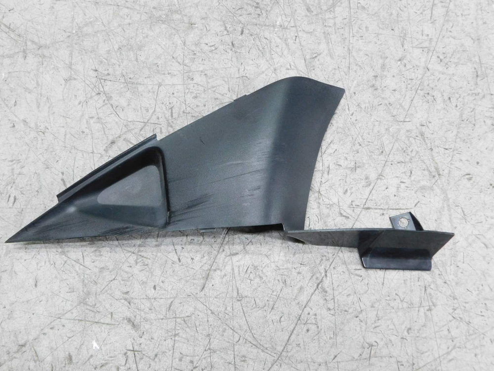 Пластик внутренний правый Honda CBR600RR 06-08 64335-MFJ