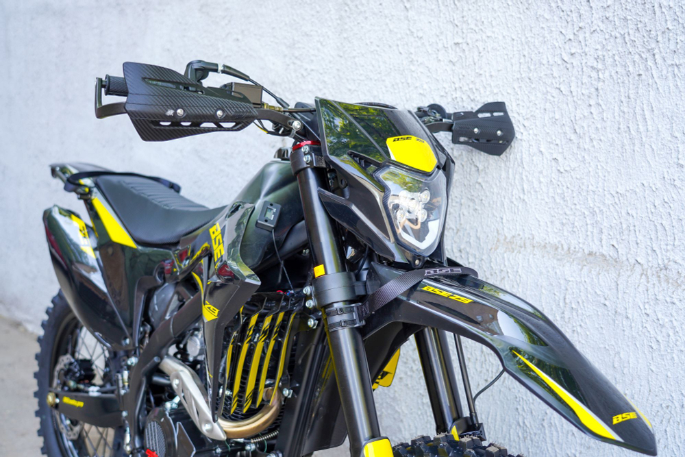 Мотоцикл Эндуро BSE Z9 Yellow Metallic