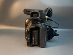Sony PXW-Z150 194x10 пробега, следы клея в области микрофона