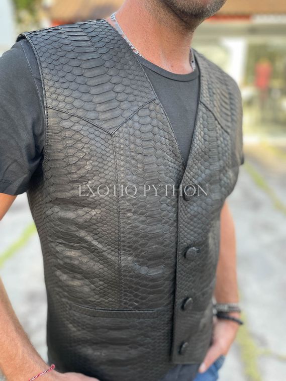 Жилетка из кожи питона JT-105